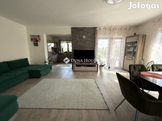 Péterii eladó 127 nm-es ház