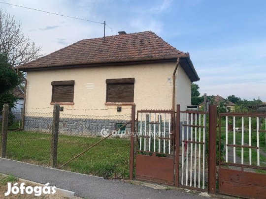Pétervásárai 55 nm-es ház eladó