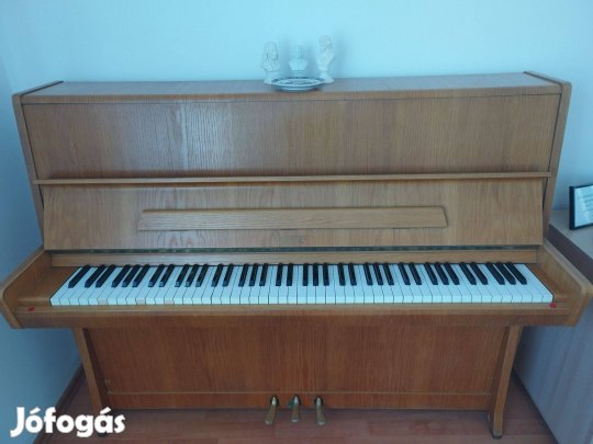 Petrof pianínó zongoraművésztől eladó