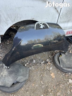 Peugeot 107 motorháztető géptető fekete