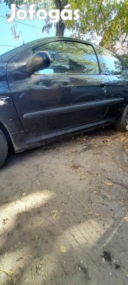 Peugeot 206 3 ajtós ajtó 