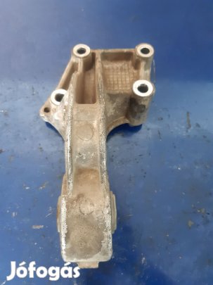 Peugeot 206 Féltengely Tartó Bak