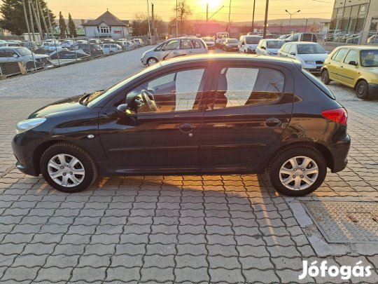 Peugeot 206+ 1.4 Trendy 99000km klima 1tulaj