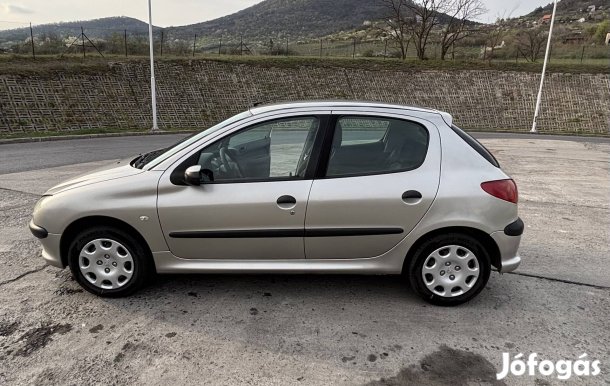 Peugeot 206. 2008-as 1.4-es