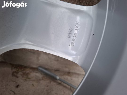 Peugeot 207 gyári alufelni újszerű nyárigumival 