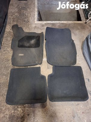 Peugeot 306 gyári szőnyegszett