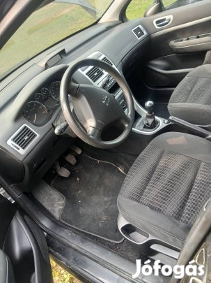 Peugeot 307 1.6 hdi alkatrészek 