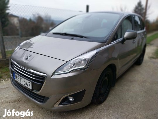Peugeot 5008 7 Személyes Dízel Családi autó eladó