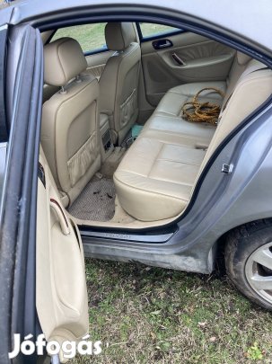 Peugeot 607 bontott elemei