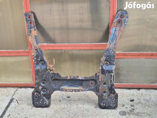 Peugeot 806 Fiat Ulysee Citroen Evasion motor bölcső