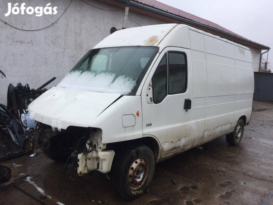 Peugeot Boxer 2.5d alkatrészek