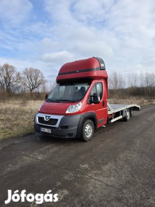 Peugeot Boxer Atuómentő/autószállító