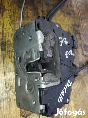 Peugeot Boxer III 06-14 Bal Első Ajtó Zárszerkezet + Központizár Motor