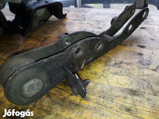 Peugeot Boxer III 06-14 Hátsó Váltótartó Bak