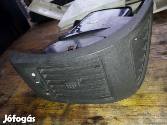 Peugeot Boxer III 06-14 Jobb Első Szellőző