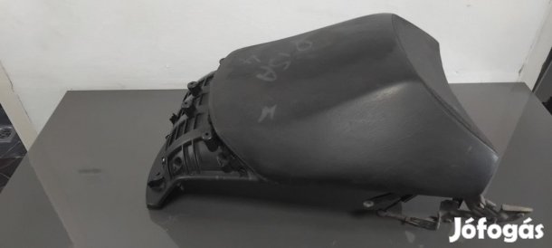 Peugeot Satelis 400 Utas ülés