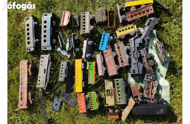 Pévé és egyéb lemez vasútmodell eladó