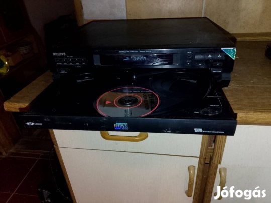 Philips CDC 752 carousel cd lejátszó 5 lemezes hibátlan működéssel