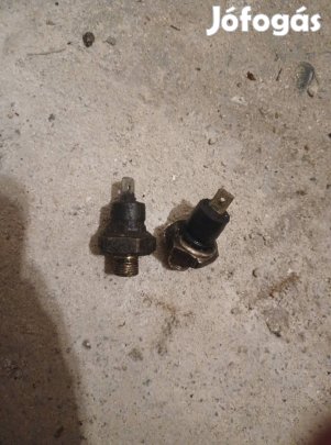 Piaggio 125 Leader olaj nyomás mérő gomba