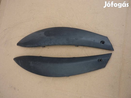 Piaggio Beverly 500 oldal betétidom fekete idom a krómos idomban