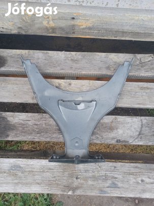 Piaggio X9 200 Első idom betét