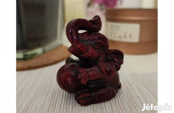 Pici kerámia elefánt