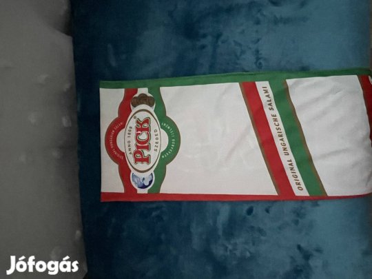 Pick szurkolói sál
