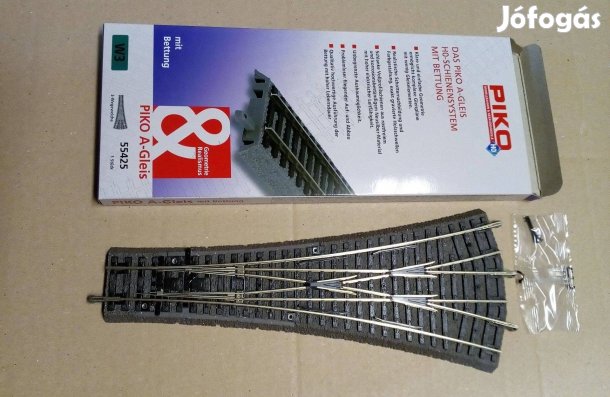 Piko 55425 W3 ágyazatos hármas váltó H0