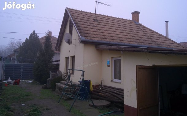 Pilisen zártkerti ingatlan eladó