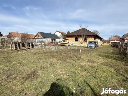Pilisi 227 nm-es ház eladó