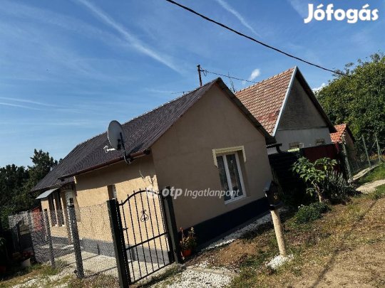 Pilisi eladó 38 nm-es ház