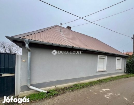 Pilisi eladó 45 nm-es ház