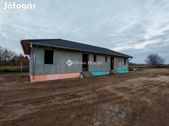 Pilisi eladó 66 nm-es ház
