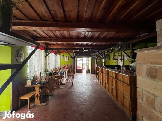 Pilisszentlászlói eladó 144 nm-es ház