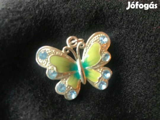 Pillangó formájú bizsu medál eladó!