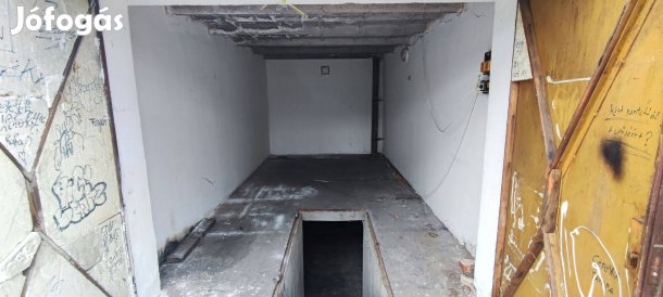 Pincés garázs 18m2 eladó