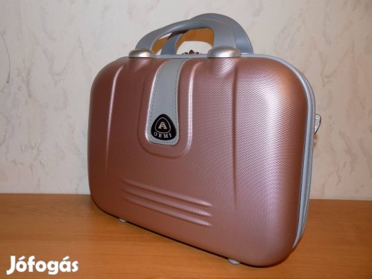Pink kemény falú kozmetikai kis bőrönd, táska eladó