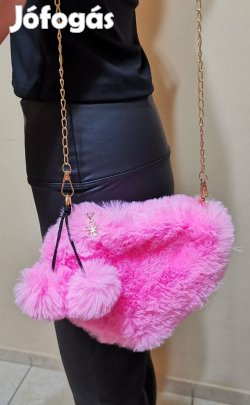 Pink szív alakú kézitáska / válltáska műszőrme arany lánccal Új