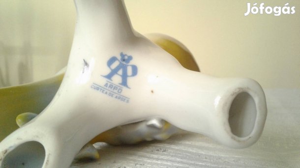 Pinty porcelán szobor 