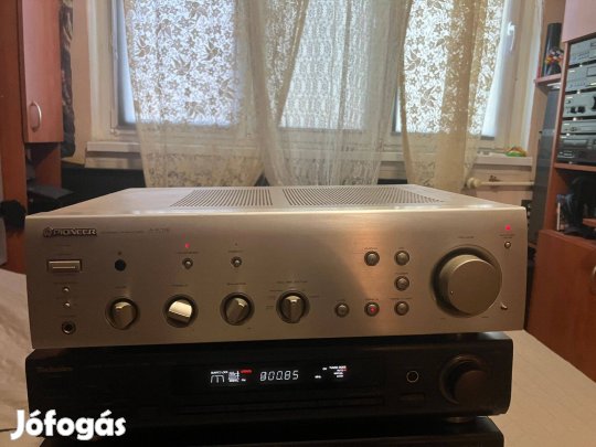 Pioneer A503R erősítő, pezsgő színben