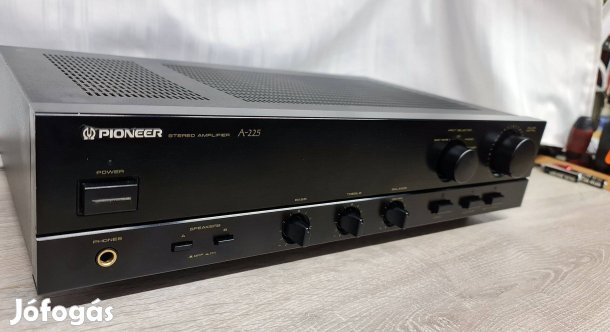 Pioneer A-225 sztereó erősítő