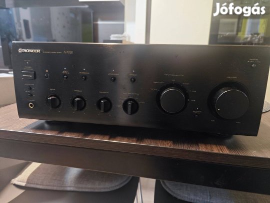 Pioneer A 702r erősítő gyári távval