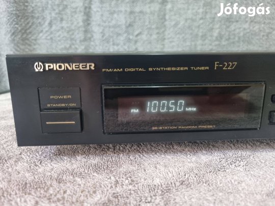Pioneer F-227 tuner
