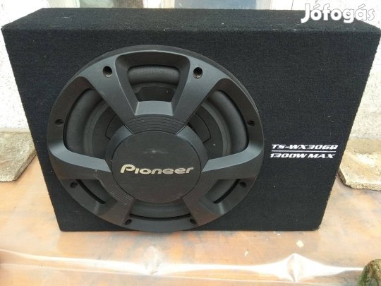 Pioneer TS-WX306B Autós Mélyláda 1300/350W 30cm