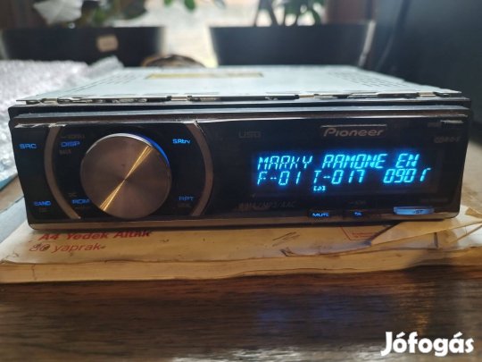 Pioneer dölőlapos autós cd eladó