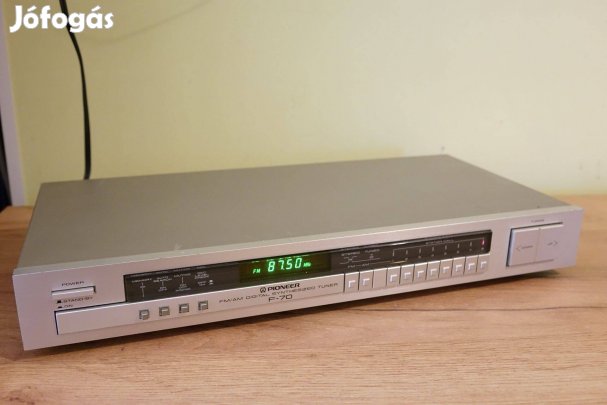 Pioneer tuner F70