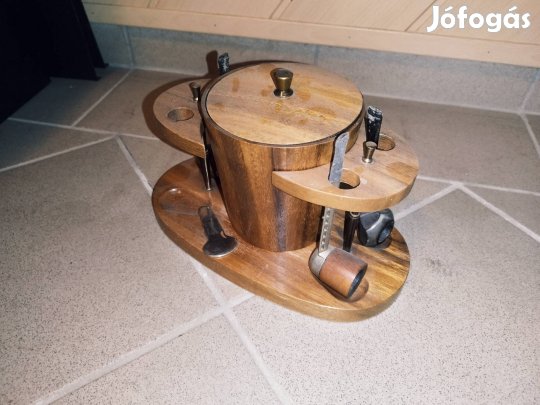 Pipa tartó pipával