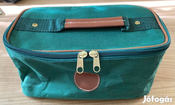 Pipere / Neszeszer táska (2.000 Ft)