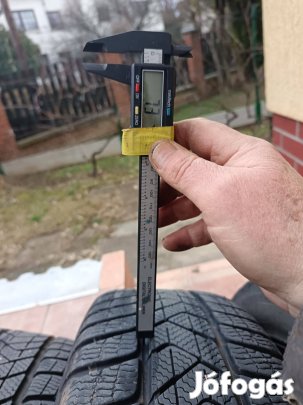 Pirelli 205/55 R16 lemezfelnis téli gumi garnitúra