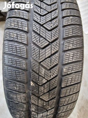 Pirelli 255/55R20 SCORPION WINTER 6-7mm használt gumi HG12727 téli